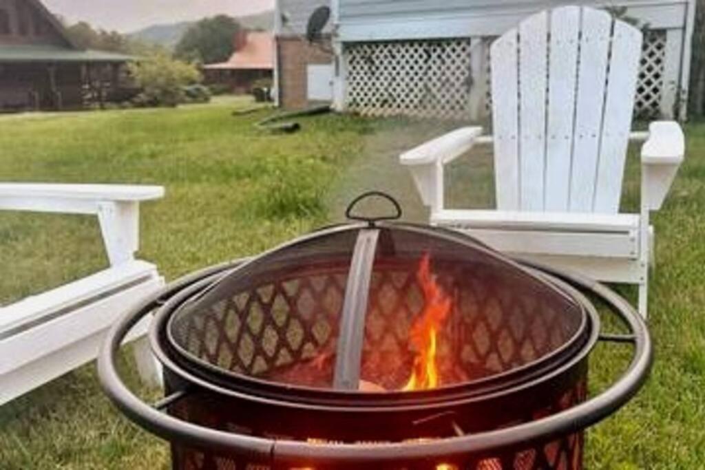Bears Valley Inn - Great Location! - Peaceful, Children And Dog Friendly Retreat - Less Than 15 Min To All Attractions - Private Pool Club & Fishing Hole - Game Room With Tv Sevierville Εξωτερικό φωτογραφία